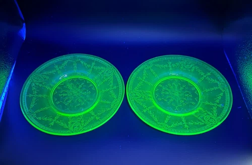 Hazel Atlas Florentine Green Uranium Depression Glass 7” Saucer Plates Pair READ