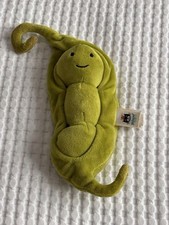 Jellycat - Vivacious Vegetable Pea - Quirky Green 3 Peas in a Pod Veg Beanie