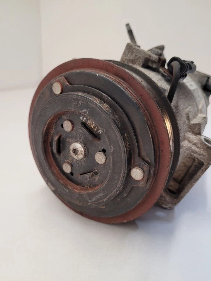 2016 - 2017 GMC TERRAIN AC Compressor 2.4L  - Image 4 of 4