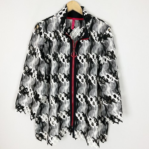 IC By CONNIE K Size 1X Black & White Patterned Cardigan Top Artsy Boho Women’s