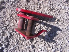 Farmall 350 460 IHC Tractor 2pt quick hitch bottom cylinder pivot bracket
