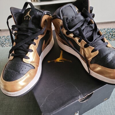 Nike Air Jordan 1 Mid SE - DR6967 071 - Black Metallic Gold White