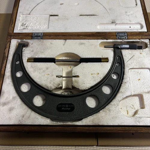Mitutoy　Outside Micrometer OM-250  103-146　225-250mm 　NO2503OT09