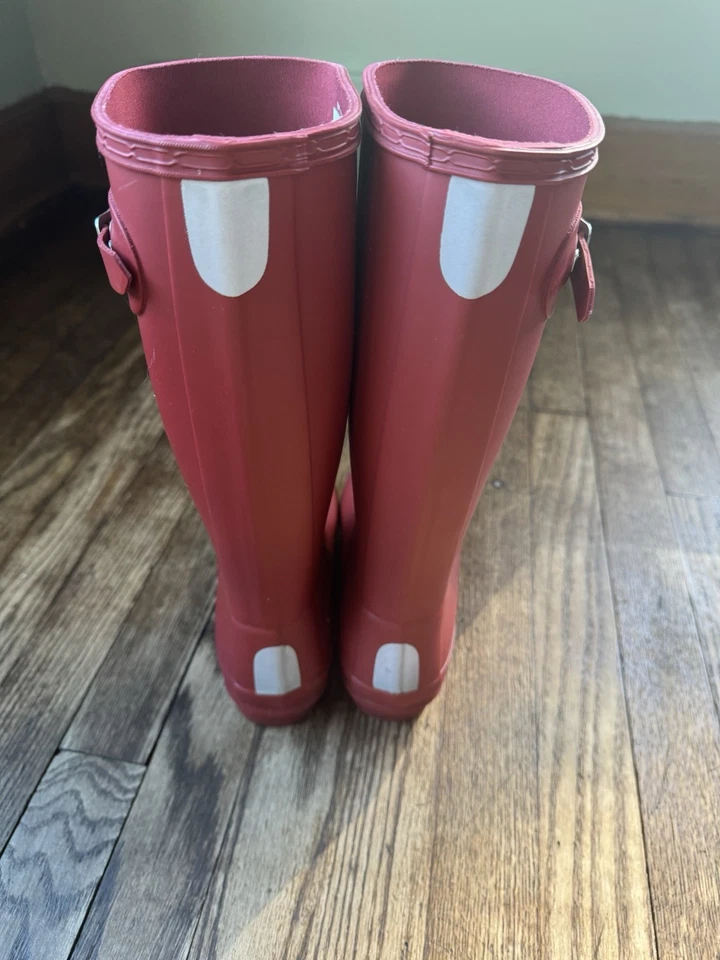 Botas de Lluvia Hunter Niños Altas Rojo Mate Talla 4B/5G Usadas Foto 3 de 4