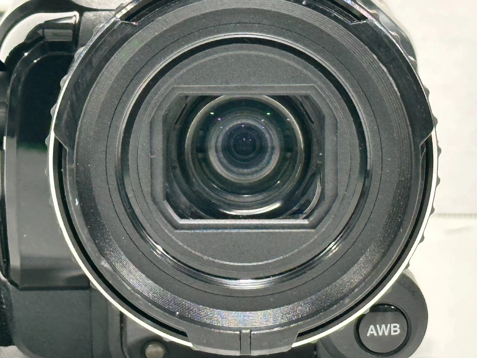 JVC GY-HM150U ProHD Handheld HD Memory Card Camera Recorder No Battery - Image 3 of 4