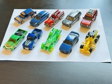 LOT OF 10 MINIATURE MINI DIECAST  PLASTIC TOY CARS VEHICLES TRUCKS