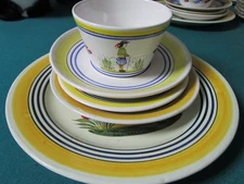 Henriot Quimper France 5 Pcs Setting He Decor