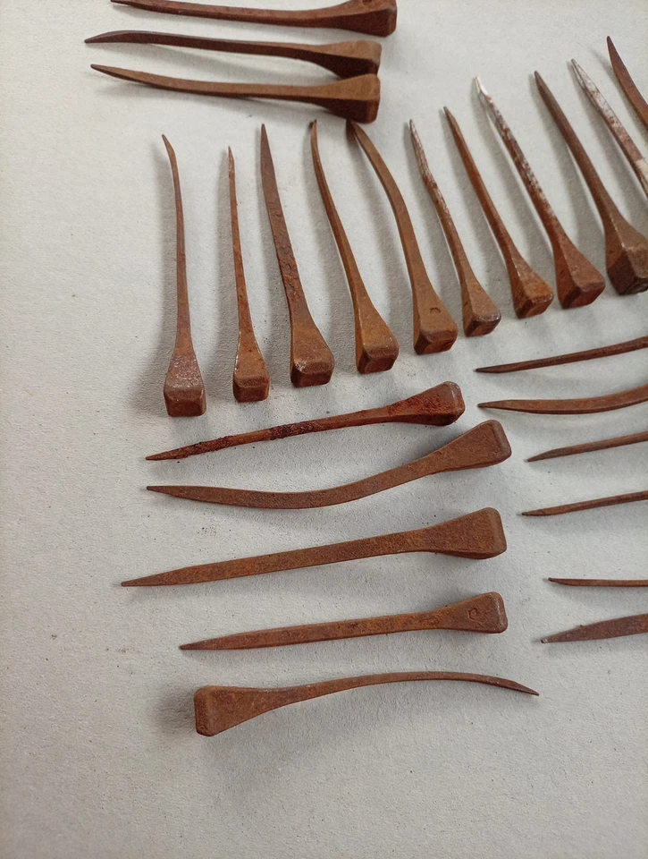 25 Clous Anciens - Photo 2/4