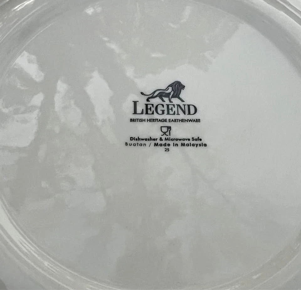 New Legend British Heritage Green Christmas Tree Dinner Plates sets of 4 or More - Image 2 of 2