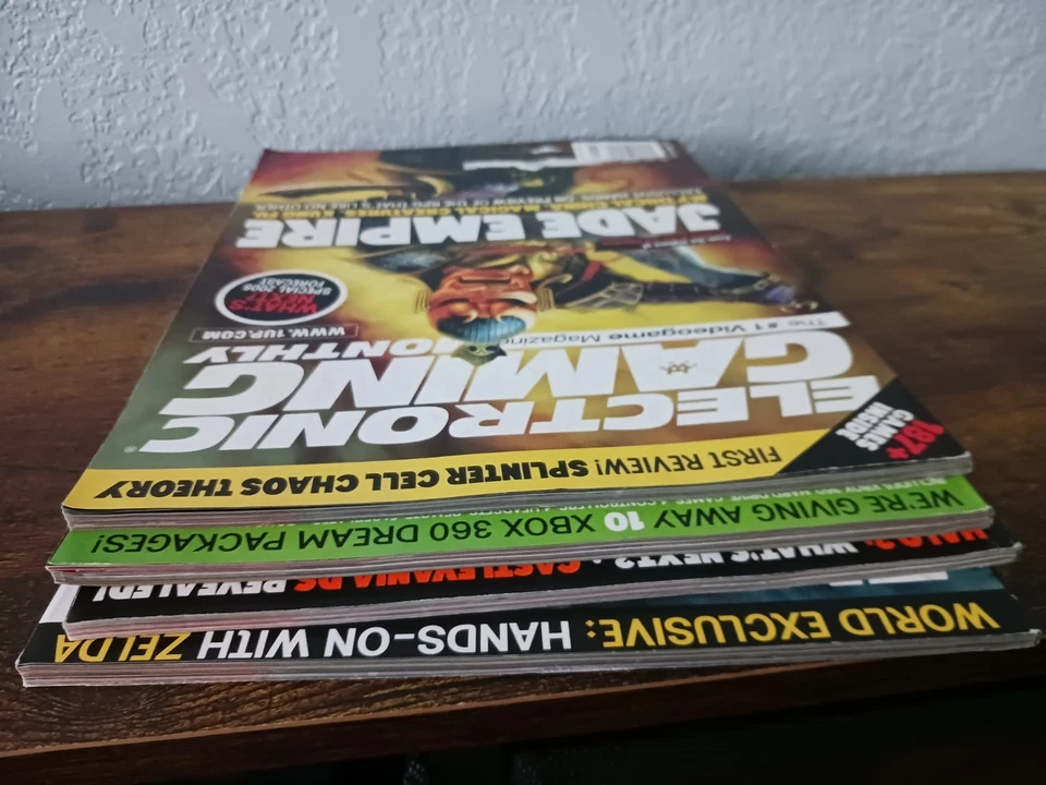 Lote de 25 revistas mensuales de juegos electrónicos EGM 2005 - 2008 volúmenes mixtos Foto 4 de 4