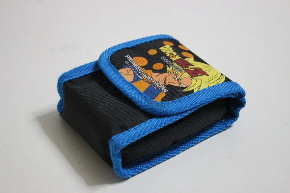 Estuche de transporte Dragon Ball Z para Nintendo Game Boy Advance SP / Super Saiyan Goku Foto 3 de 4