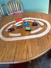 Thomas The Tank Engine Wooden Train Set 5 Trains, 1 bridge 17 Pieces of Track