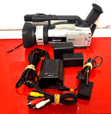 Canon DM-GL2 A MiniDV 3CCD Digital Video Camcorder W/ Accessories