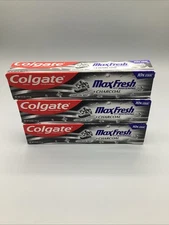 Colgate MaxFresh Charcoal Mint Whitening Toothpaste Freshens Breath 4.0 oz 3pk