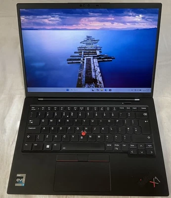 Lenovo ThinkPad X1 Carbon Gen 10 i5-1240P 16GB 1TB Touch WUXGA PrivacyGuard - Image 1 of 4