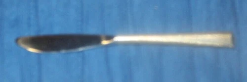 VINTAGE WALLACE ROYAL SATIN STERLING SILVER HANDLE 7" BUTTER KNIFE NO MONOGRAM