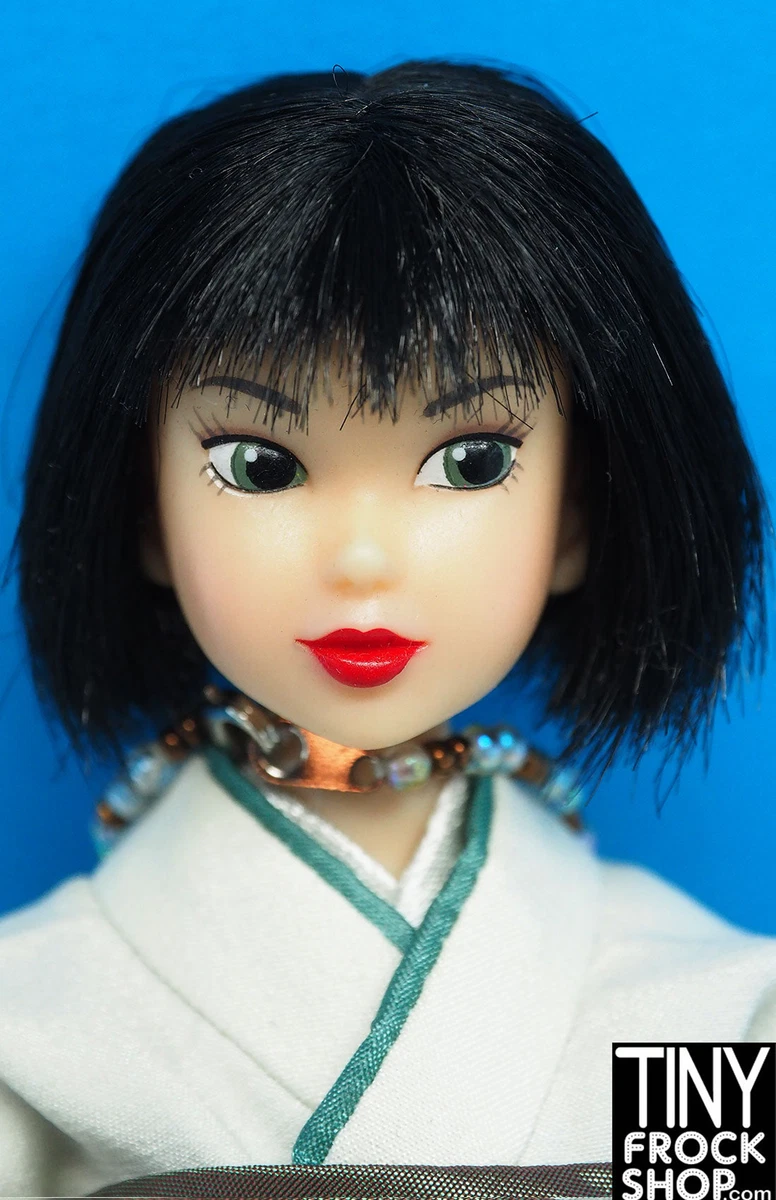 Sekiguchi Petworks 10.5 Tall Pvc Momoko Snow White Dressed Doll