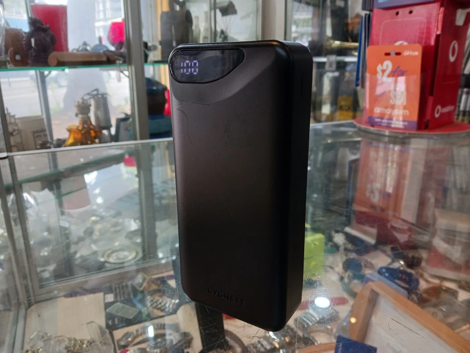 Banco de alimentación Cygnett ChargeUp Boost Gen3 20K CY4345PBCHE Foto 3 de 4