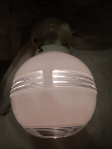 Original Mid Century Art Deco Globe with Saturn Design on White Porcelain Fitter - Picture 6 of 7