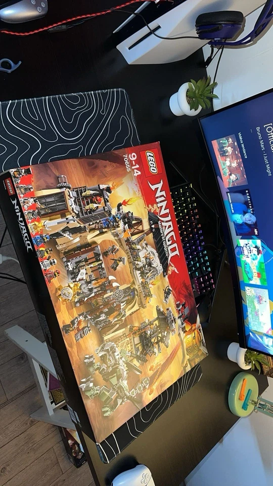 LEGO Ninjago 70655 Dragon Pit, photo 1 sur 2