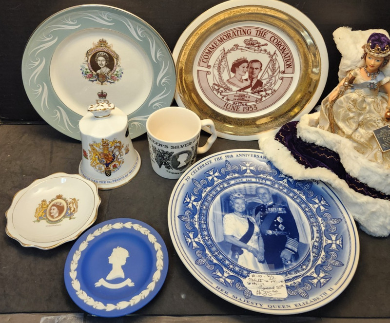 Queen Elizabeth II Collection Peggy Nisbet Doll 5 Plates Mug Bell Coronation-LOT