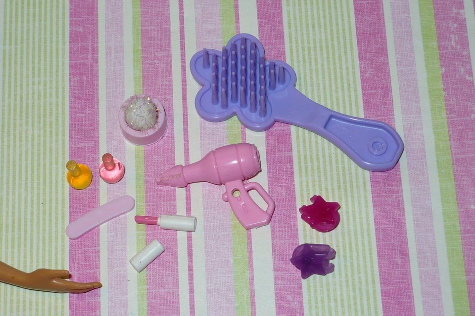 Accesorios para muñecas Barbie Mattel ~ Wee 3 Friends ~ Stacie Sleepover ~ MAQUILLAJE PELO Foto 4 de 4