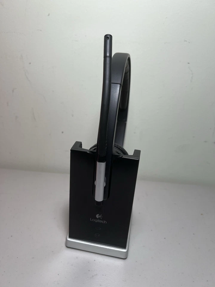 Logitech Dual H820e Wireless Stereo Headset with Noise-Cancelling Microphone - Image 2 of 4
