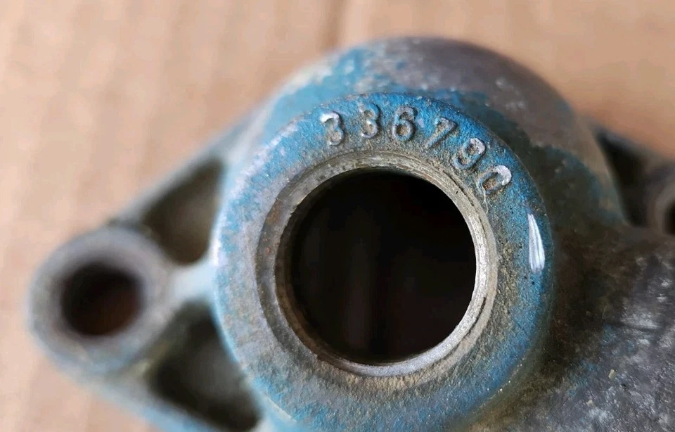 Vintage GM #336790 Chevy Water Neck Radiator Thermostat Housing Z-28 Corvette - image 2 of 4