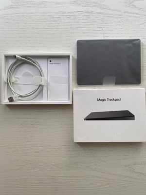 Apple Magic Trackpad 2 Space Grau A1535   wie neu   OVP   Original Kabel