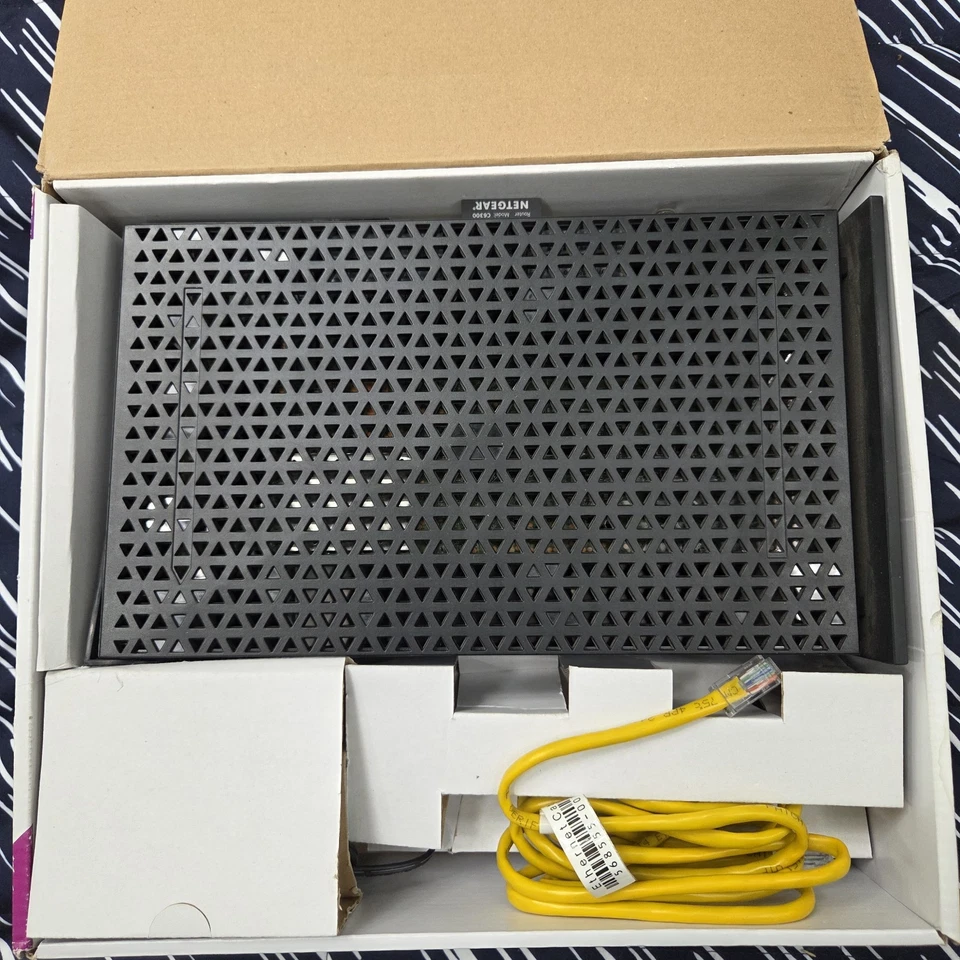 Router módem por cable WiFi NETGEAR AC1750 DOCSIS 3.0 incorporado modelo C6300 Foto 3 de 3