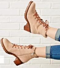 VINCE CAMUTO Womens Gaviana Fig Beige Suede Lace Up Lug Sole Ankle Boots SZ 6 M