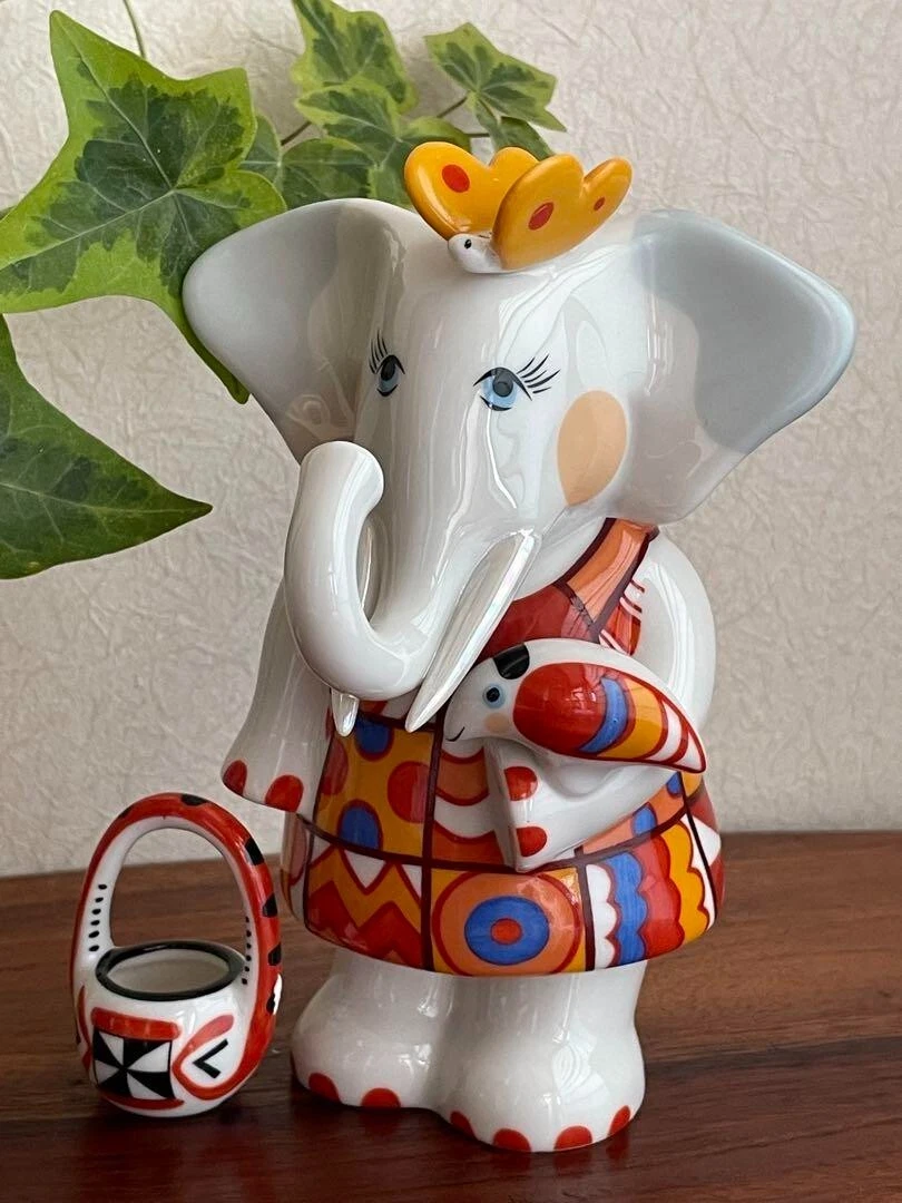 Villeroy Boch Benedikt Family Female Elephant Elli Figurine Box