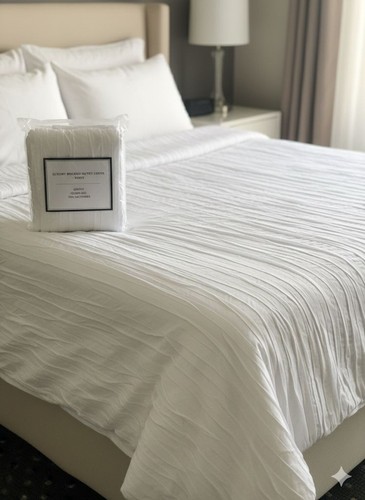 Duvet cover white queen Luxury Collection Home Bedding Sample Sale No Box