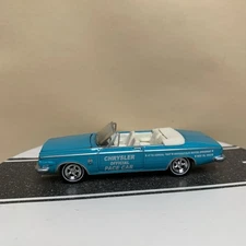Greenlight Muscle Car Garage 1963 Chrysler 300 Convertible Indy 500 Pace Car NM