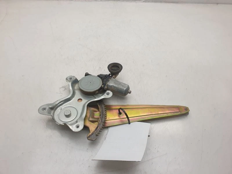 03-09 REGULADOR VENTANA PUERTA TRASERA LADO CONDUCTOR TOYOTA 4RUNNER SR5 Foto 3 de 4
