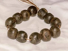 Antique Black Coral Beads from the Red Sea Y23_0752
