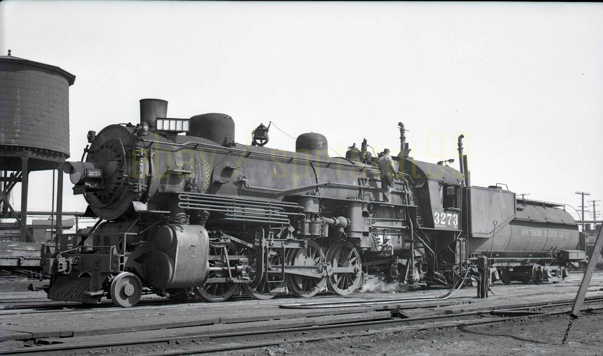 SP Southern Pacific Class Mk-5 Locomotive #3273 - Vintage Railroad
