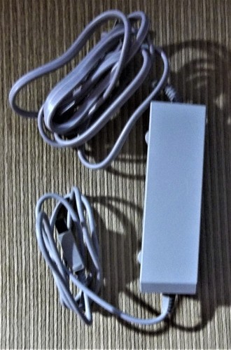 OEM Nintendo Wii Original Power Supply AC Adapter Cord Cable - Picture 8 of 9