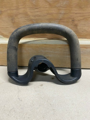 Front "D" Handle from a Toro Model 51936 String trimmer head - 第 1/3 張圖片