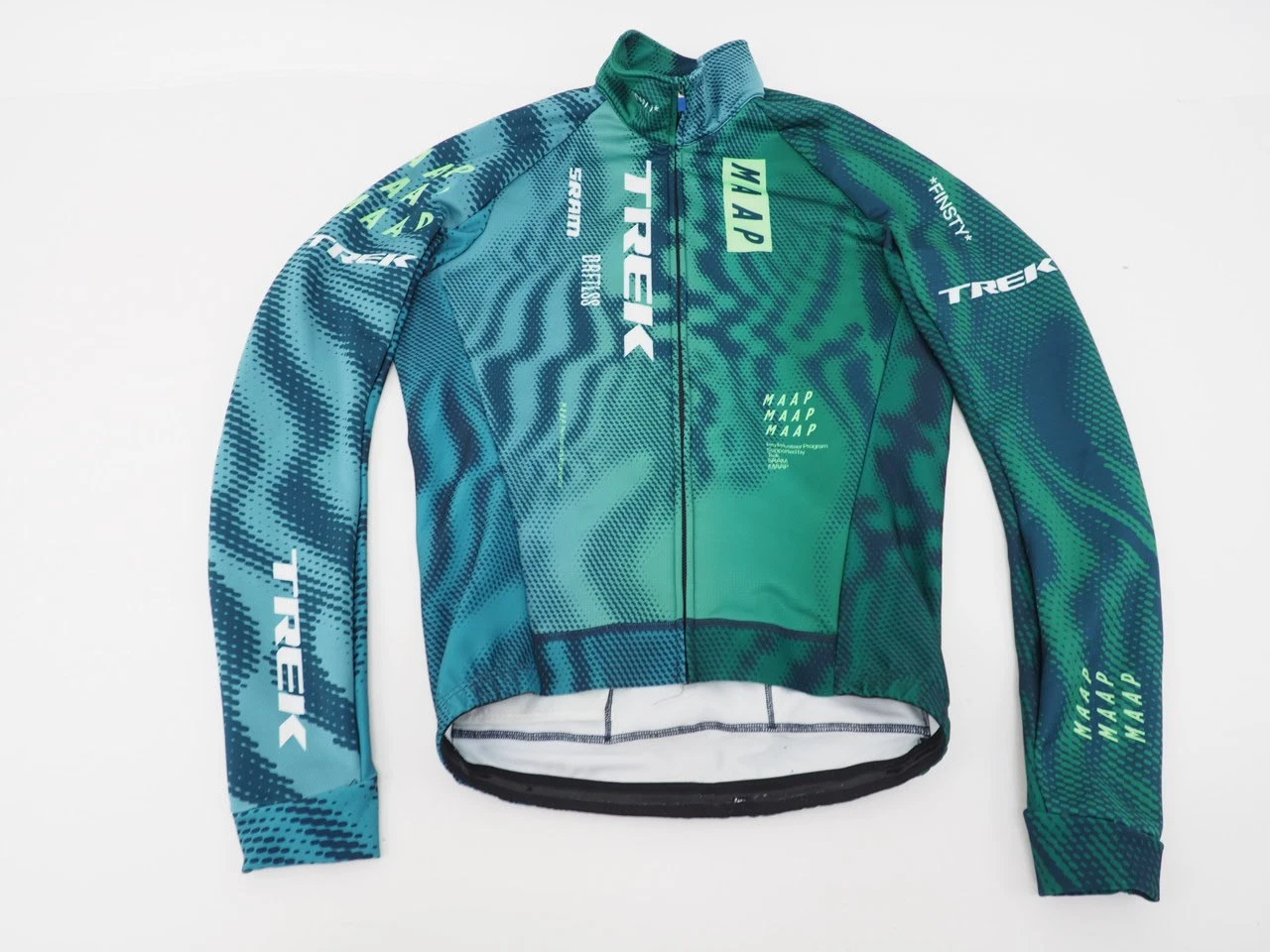 MAAP Trek Driftless Softshell Thermal Cycling Jacket Medium Men's Green/Blue
Opens in a new window o