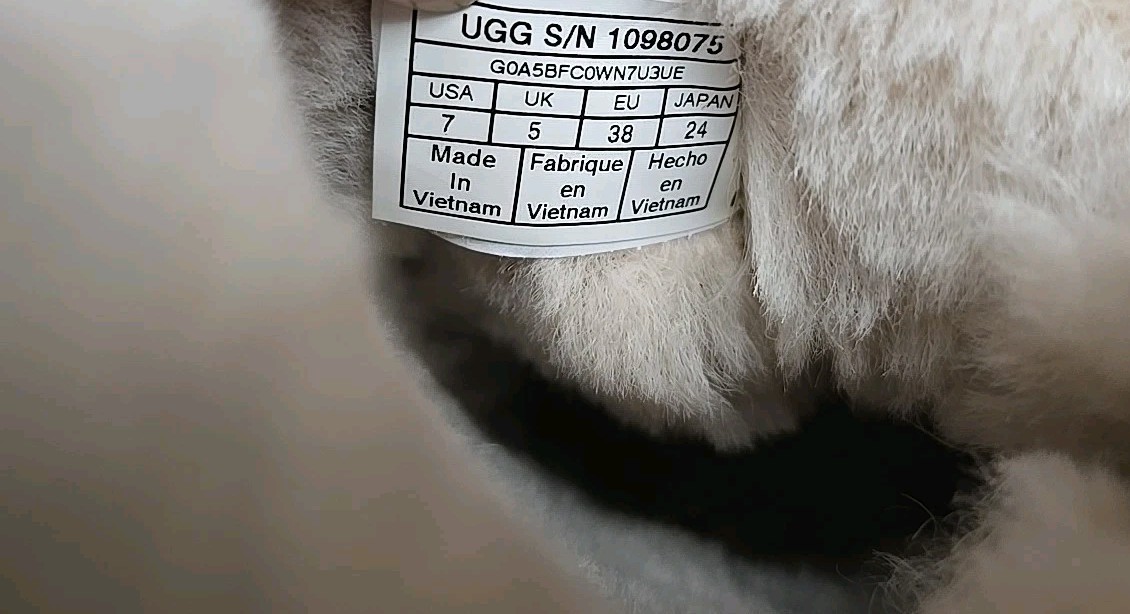 UGG Australia Customizable Bailey Bow Shearling S… - image 8