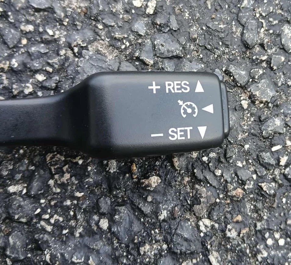 🔥03-08 Conjunto de interruptor de control de crucero volante Toyota Corolla Matrix Vibe Foto 3 de 3