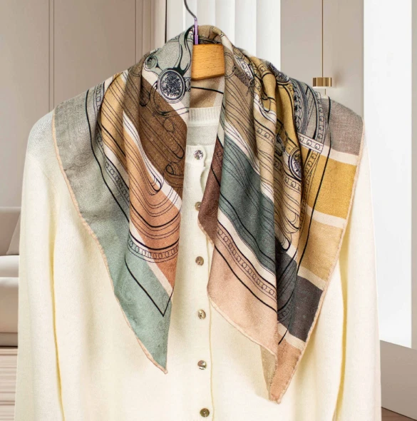 70% Cashmere 30% Silk Neckerchief 26'' Bandana Scarf ribbon Print Shawl Wrap new