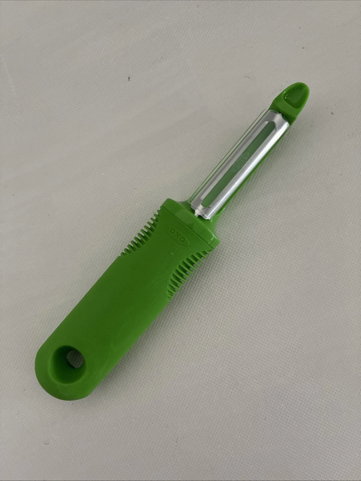 New OXO Good Grips Green Silicone Vegetable Peeler All Purpose
Opens in a new window or tab