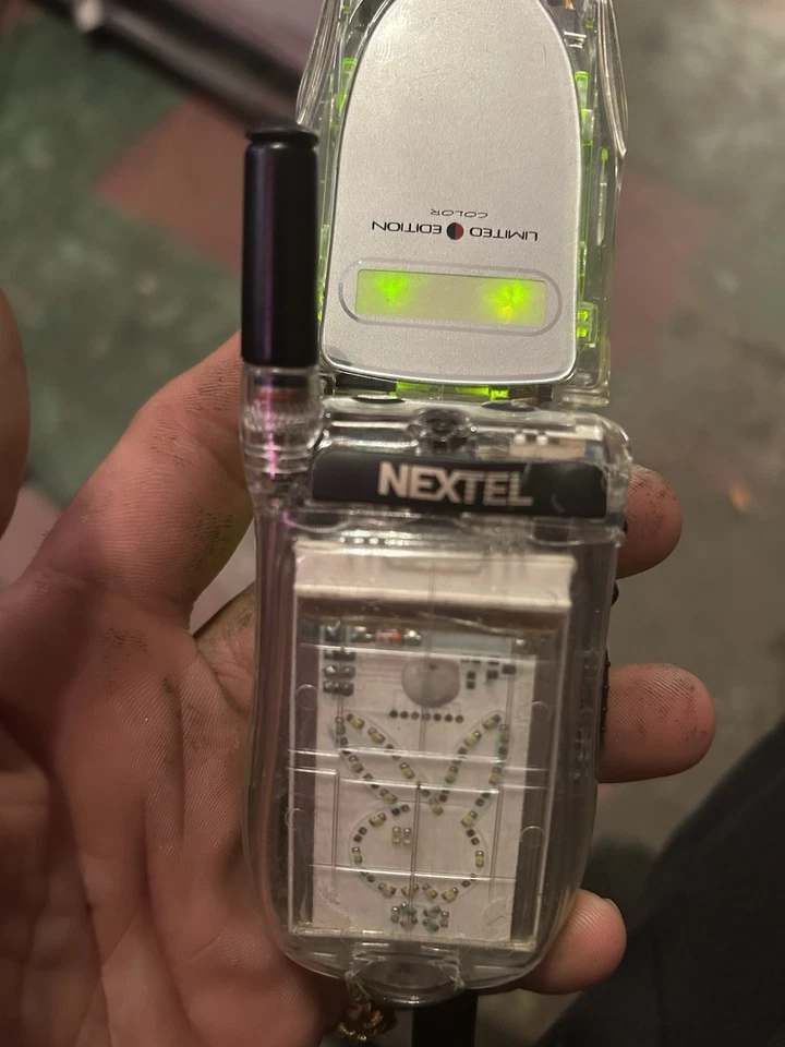 Motorola i60c Flip Nextel Limited Edition Clear With Playboy Led Flashing Batt. - Image 3 of 4