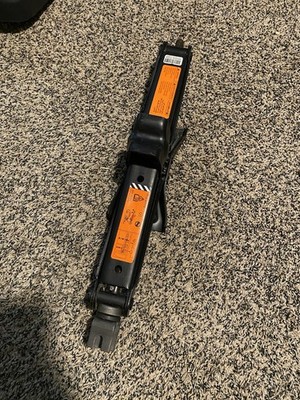 04-19 Nissan Titan  Armada Emergency Tire Jack Oem