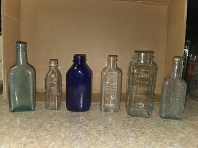 (6) Vintage Medicine Bottles Chas H Fletchers Sloans Liniments  F AD Richter...