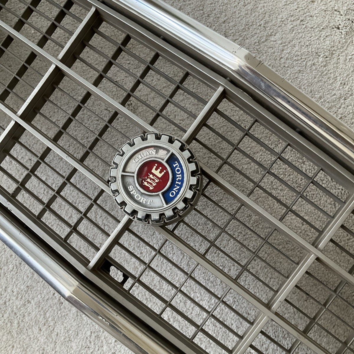 ビンテージ　 ドレスデン　オープンワーク　プレート Used READ — 1973 FORD GRAN TORINO Sport GRILL D30B 8150 B — With
