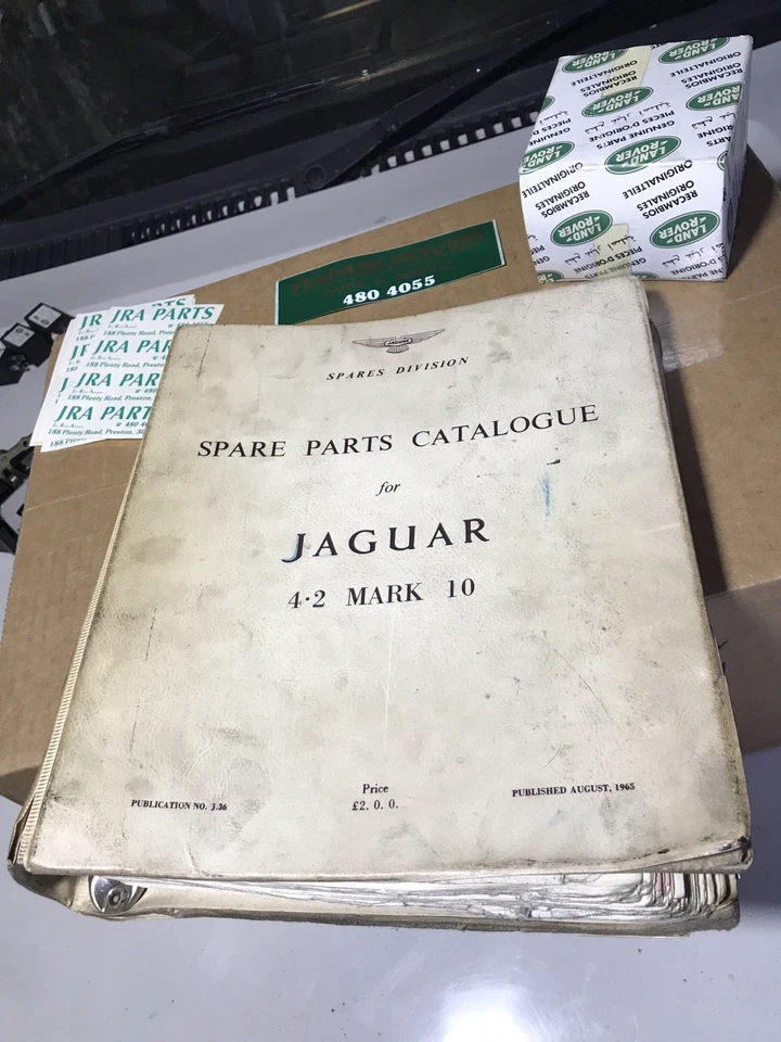 Jaguar 4.2 Parts Catalogue 1965 Mark 10 - image 3 of 4