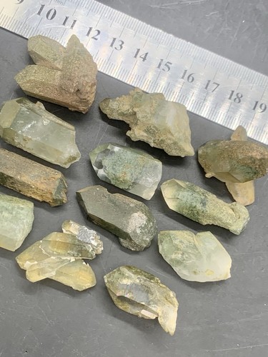 102 Gramm Chlorquarz kleine Exemplare 12 Stück Konvolut. - Bild 13 von 17